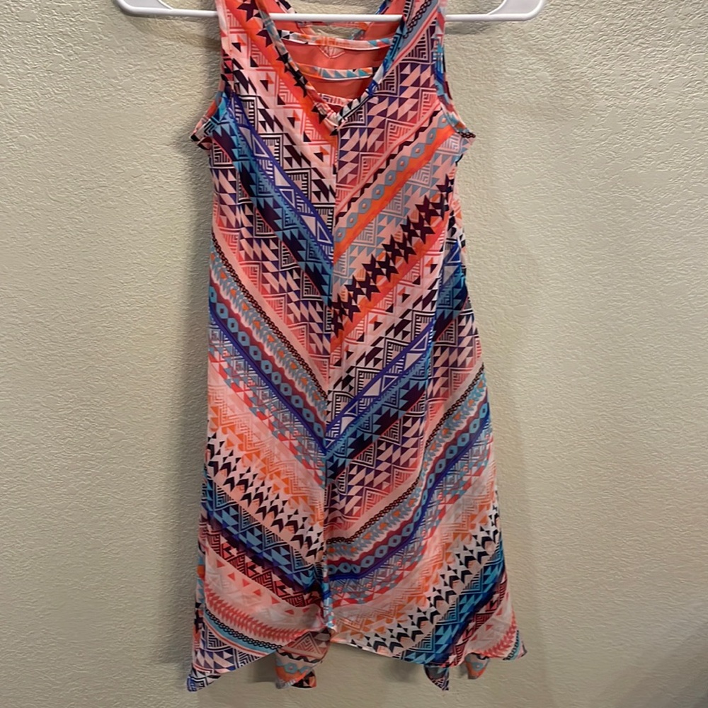 Sleeveless geometric pattern very colorful girls dress size 8.